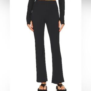 NEW Beyond Yoga Heather Rib High Waist Flare Leggings Sz S